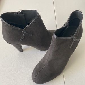 Predictions Gray Ankle Bootie Size 7